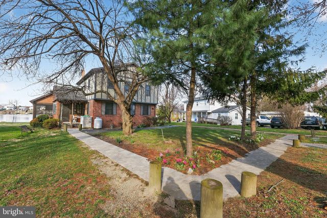 1122 BEECH DR, Baltimore, MD 21220