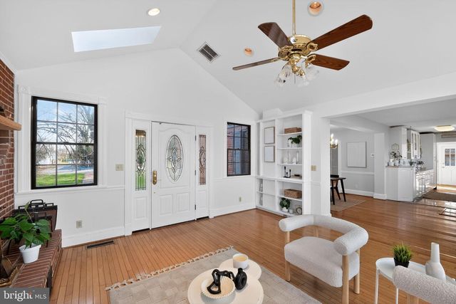 1122 BEECH DR, Baltimore, MD 21220