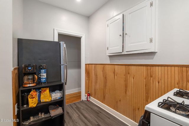 21 N Ferry Street, Schenectady, NY 12305