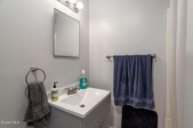 21 N Ferry Street, Schenectady, NY 12305