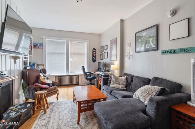 21 N Ferry Street, Schenectady, NY 12305