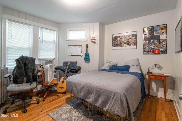 21 N Ferry Street, Schenectady, NY 12305