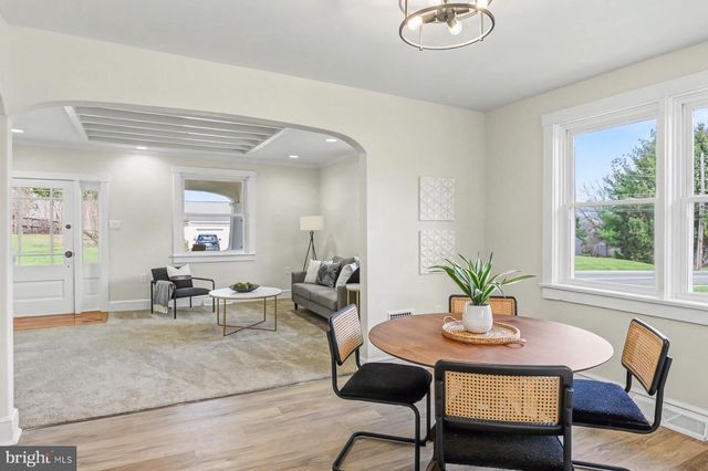 2050 GRAYSTONE RD, East Petersburg, PA 17520