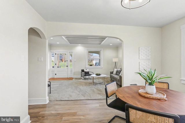 2050 GRAYSTONE RD, East Petersburg, PA 17520