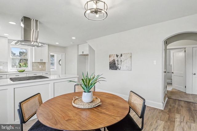 2050 GRAYSTONE RD, East Petersburg, PA 17520