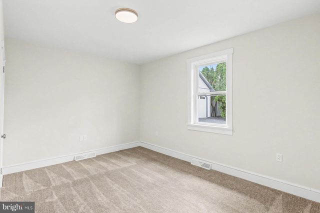 2050 GRAYSTONE RD, East Petersburg, PA 17520