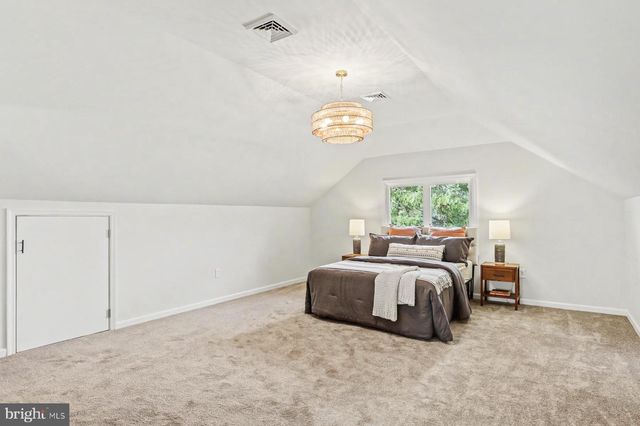 2050 GRAYSTONE RD, East Petersburg, PA 17520