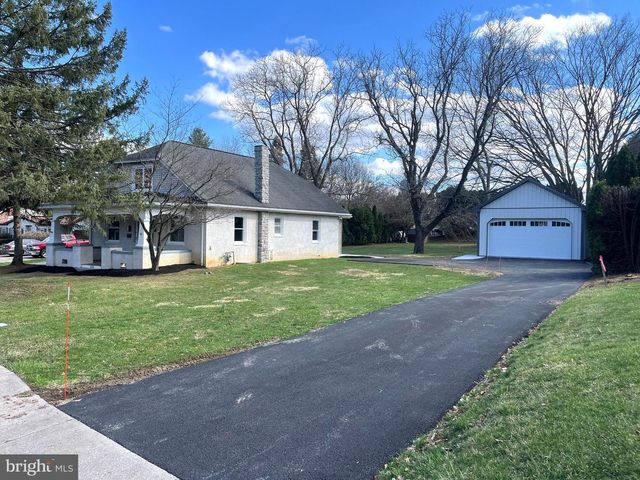 2050 GRAYSTONE RD, East Petersburg, PA 17520