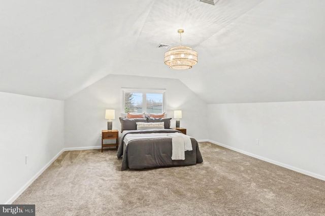 2050 GRAYSTONE RD, East Petersburg, PA 17520