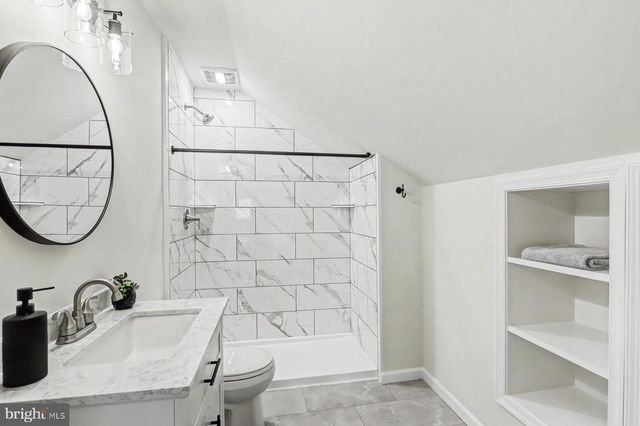 2050 GRAYSTONE RD, East Petersburg, PA 17520