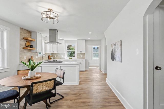 2050 GRAYSTONE RD, East Petersburg, PA 17520