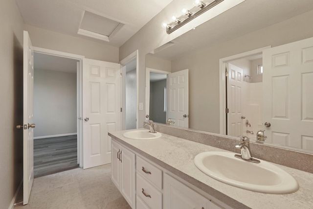 4942 Moorcroft Cir, Stockton, CA 95206