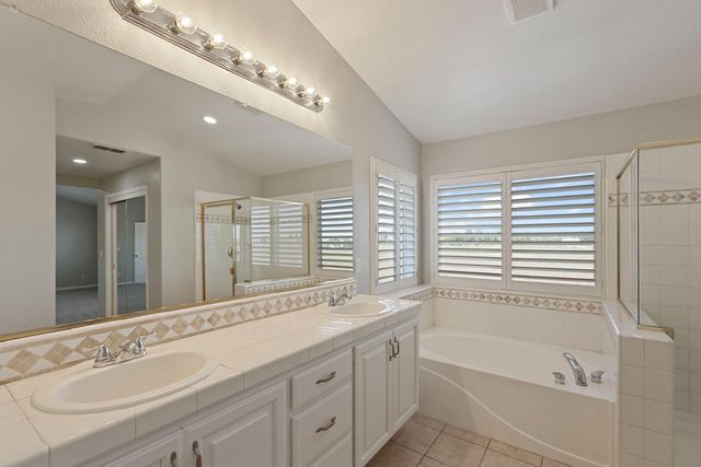 4942 Moorcroft Cir, Stockton, CA 95206