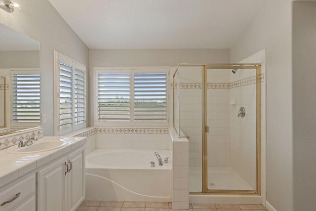 4942 Moorcroft Cir, Stockton, CA 95206