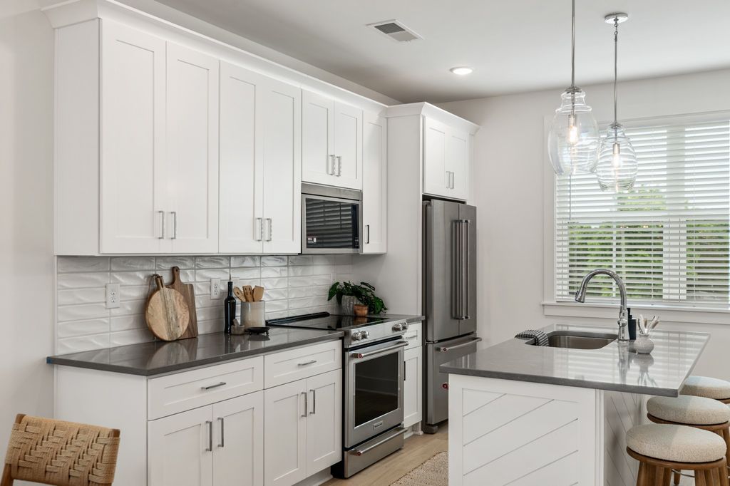 3328 Conviser Dr, Nashville, TN 37207