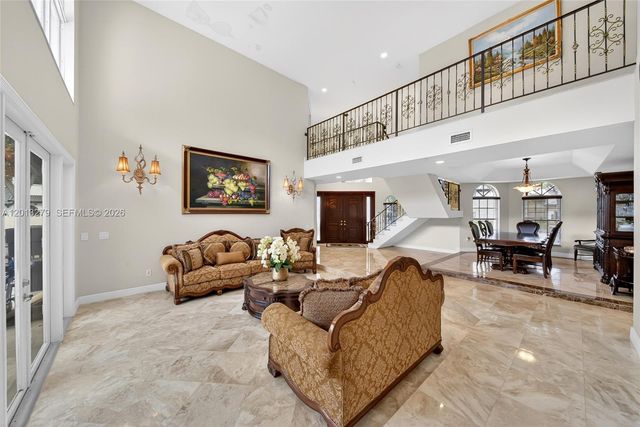 8560 NW 164th St, Miami Lakes, FL 33016