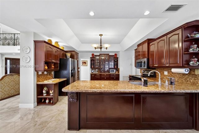 8560 NW 164th St, Miami Lakes, FL 33016