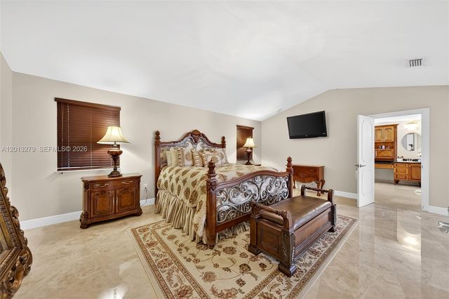 8560 NW 164th St, Miami Lakes, FL 33016