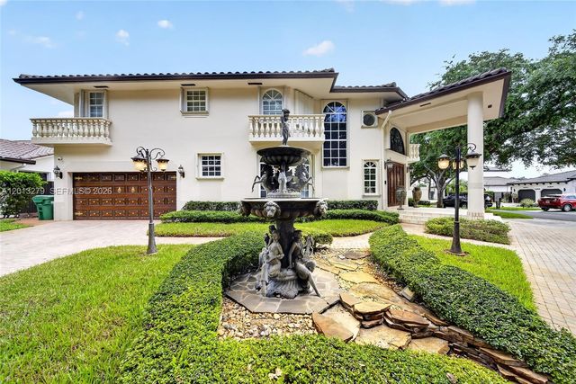 8560 NW 164th St, Miami Lakes, FL 33016