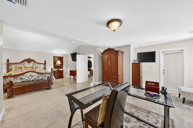 8560 NW 164th St, Miami Lakes, FL 33016