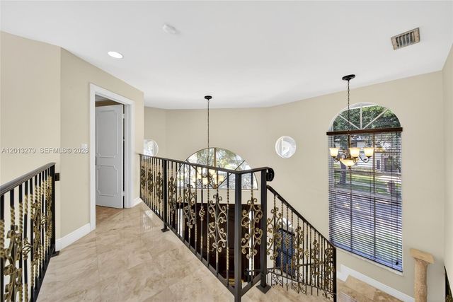 8560 NW 164th St, Miami Lakes, FL 33016