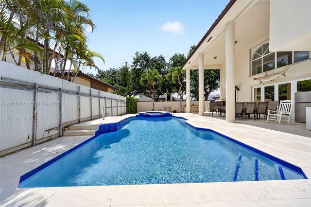 8560 NW 164th St, Miami Lakes, FL 33016