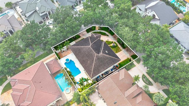 8560 NW 164th St, Miami Lakes, FL 33016