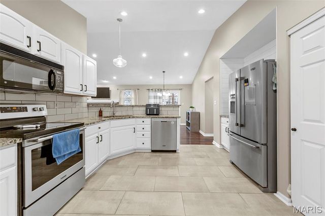 7 Cherokee Sunset Court, O'fallon, MO 63366