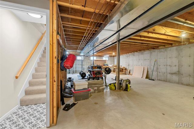 7 Cherokee Sunset Court, O'fallon, MO 63366