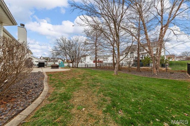 7 Cherokee Sunset Court, O'fallon, MO 63366