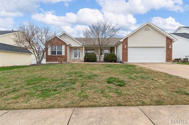 7 Cherokee Sunset Court, O'fallon, MO 63366