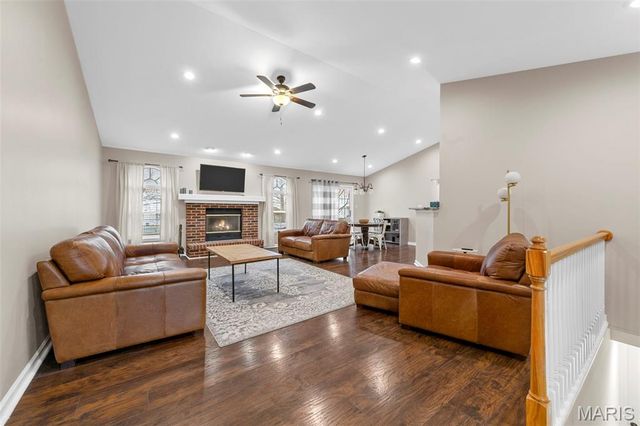 7 Cherokee Sunset Court, O'fallon, MO 63366