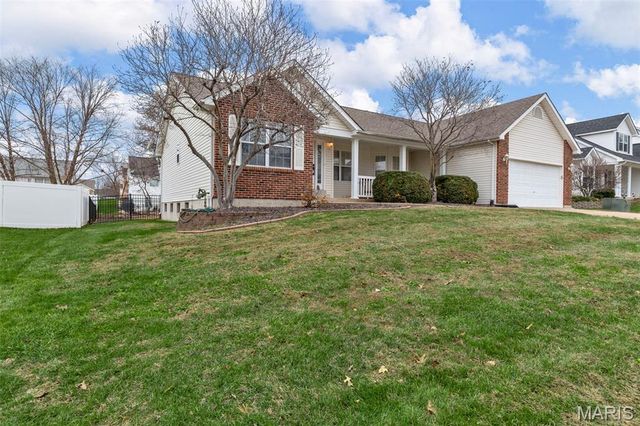 7 Cherokee Sunset Court, O'fallon, MO 63366