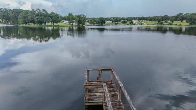 757 Paradise Island Drive, Defuniak Springs, FL 32433