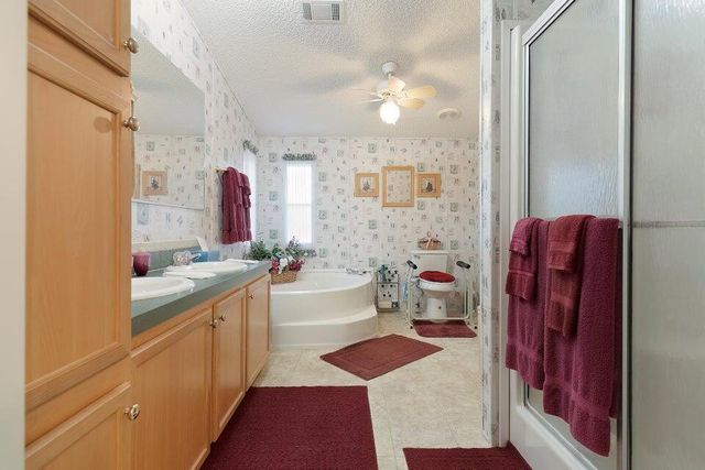 757 Paradise Island Drive, Defuniak Springs, FL 32433