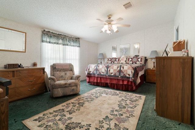 757 Paradise Island Drive, Defuniak Springs, FL 32433