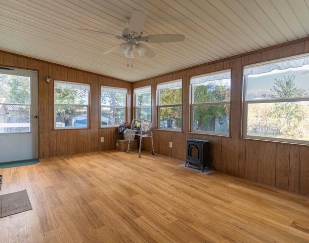 757 Paradise Island Drive, Defuniak Springs, FL 32433