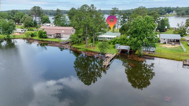 757 Paradise Island Drive, Defuniak Springs, FL 32433