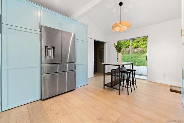 3306 Donna Dr, Carlsbad, CA 92008