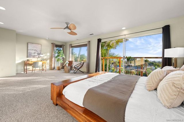 3306 Donna Dr, Carlsbad, CA 92008