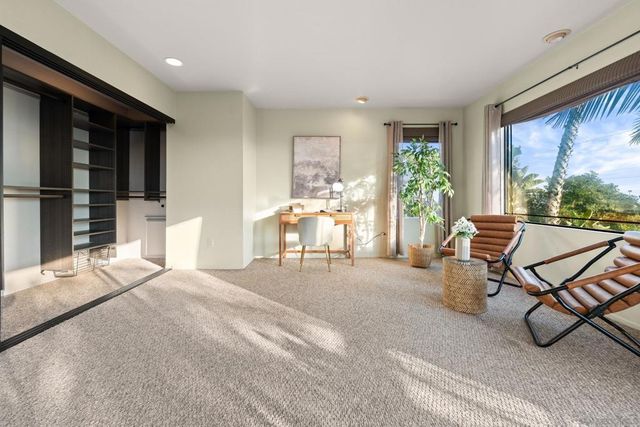 3306 Donna Dr, Carlsbad, CA 92008