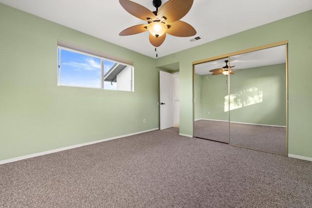 3306 Donna Dr, Carlsbad, CA 92008