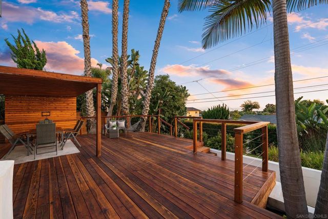 3306 Donna Dr, Carlsbad, CA 92008