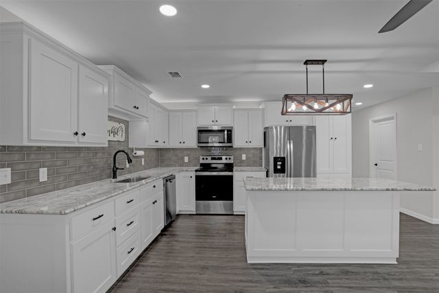 399 S Main Street, Blue Ridge, TX 75424