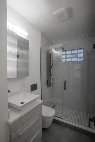 6614 W Belmont Avenue, Chicago, IL 60634