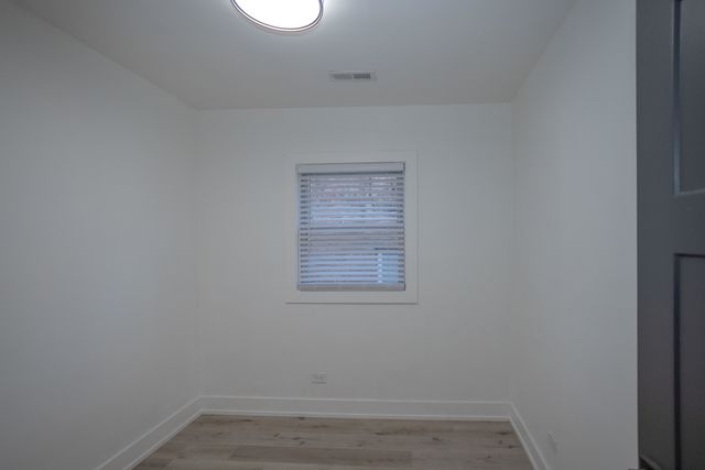 6614 W Belmont Avenue, Chicago, IL 60634