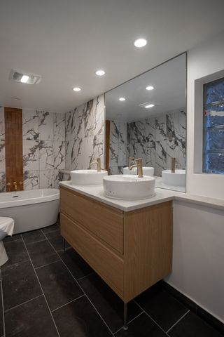 6614 W Belmont Avenue, Chicago, IL 60634