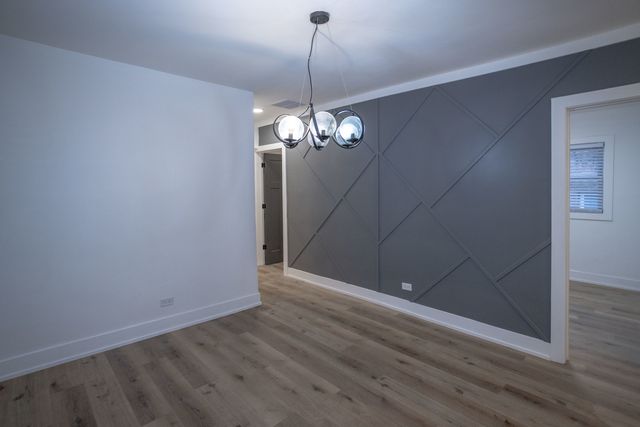 6614 W Belmont Avenue, Chicago, IL 60634