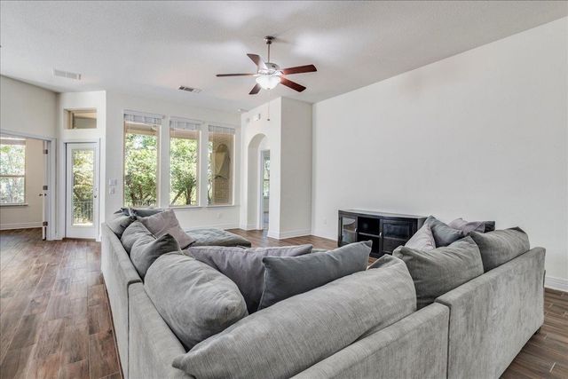 5009 Inks Clearing LN, Austin, TX 78738