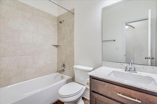 5009 Inks Clearing LN, Austin, TX 78738